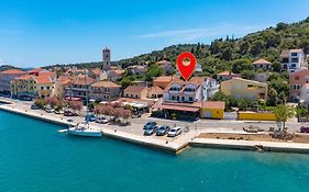 Apartments By The Sea Tisno, Murter - 815